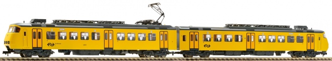 Electric railcars type Plan Y<br /><a href='images/pictures/Fleischmann/230202.jpg' target='_blank'>Full size image</a>